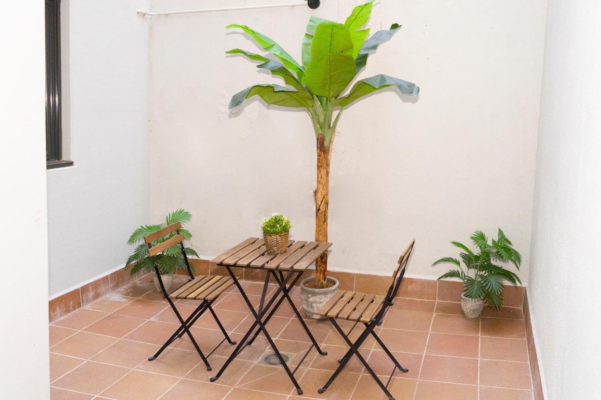 Monturiol Apartaments Barcelona Room photo